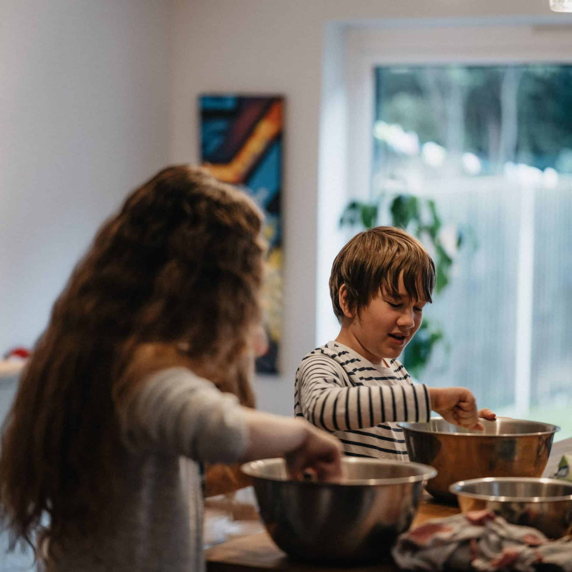 children baking cookies