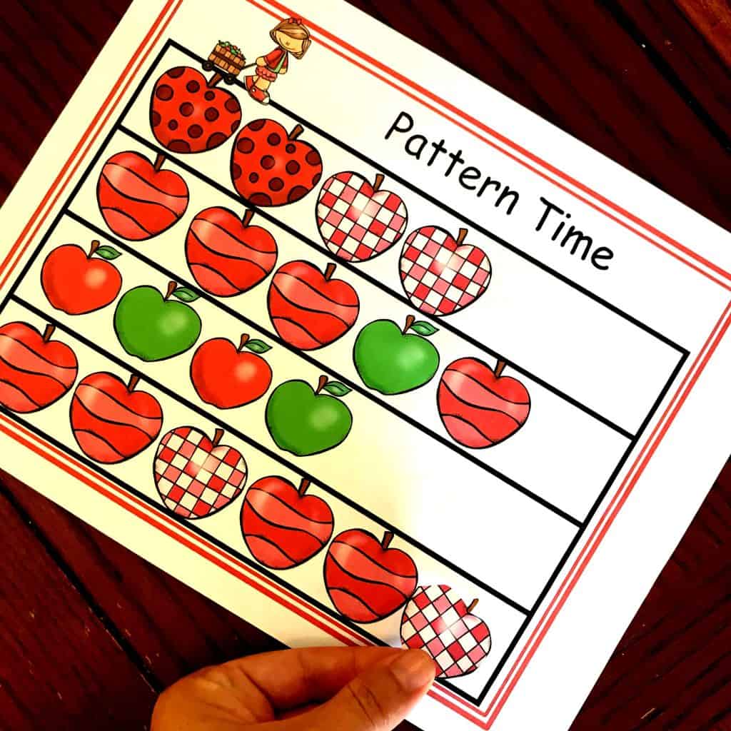 Preschool Pattern Activity with an apple theme.