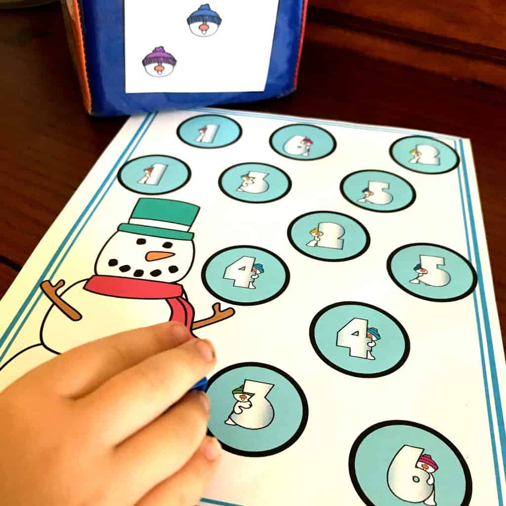FREE Adorable Snowman One to One Correspondence Activity